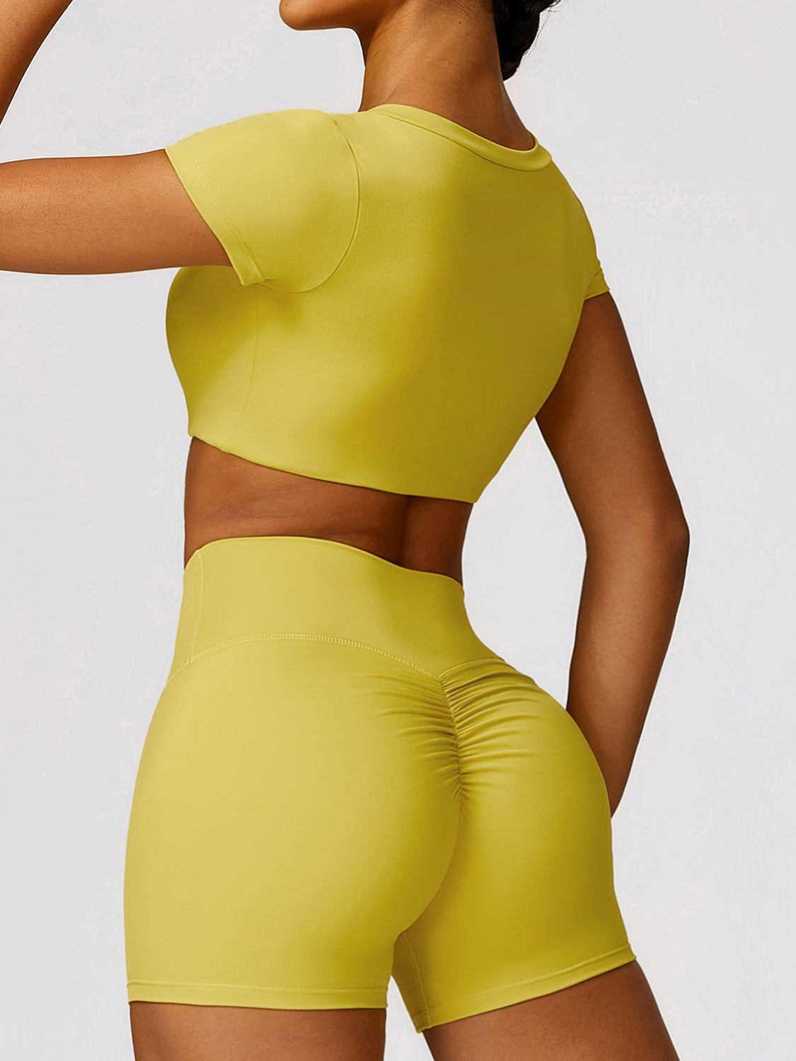 “The Fit Chic” Scoop Neck Short Sleeve Cropped Active T-Shirt