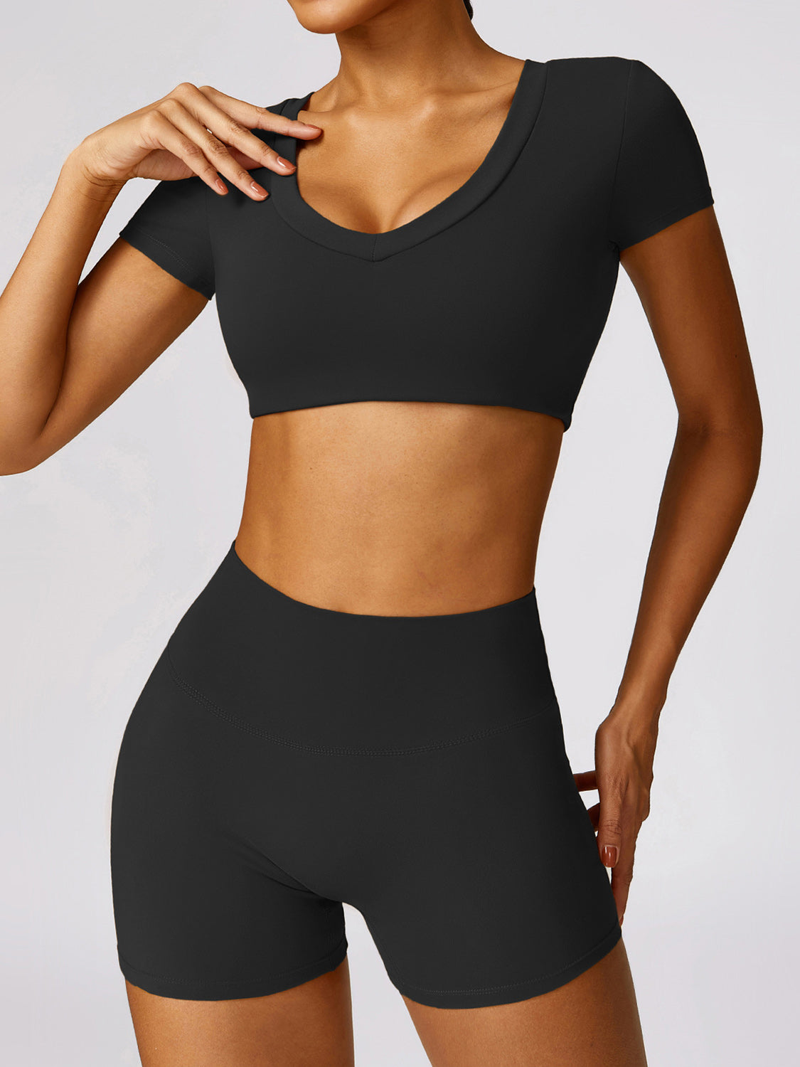 “The Fit Chic” Scoop Neck Short Sleeve Cropped Active T-Shirt