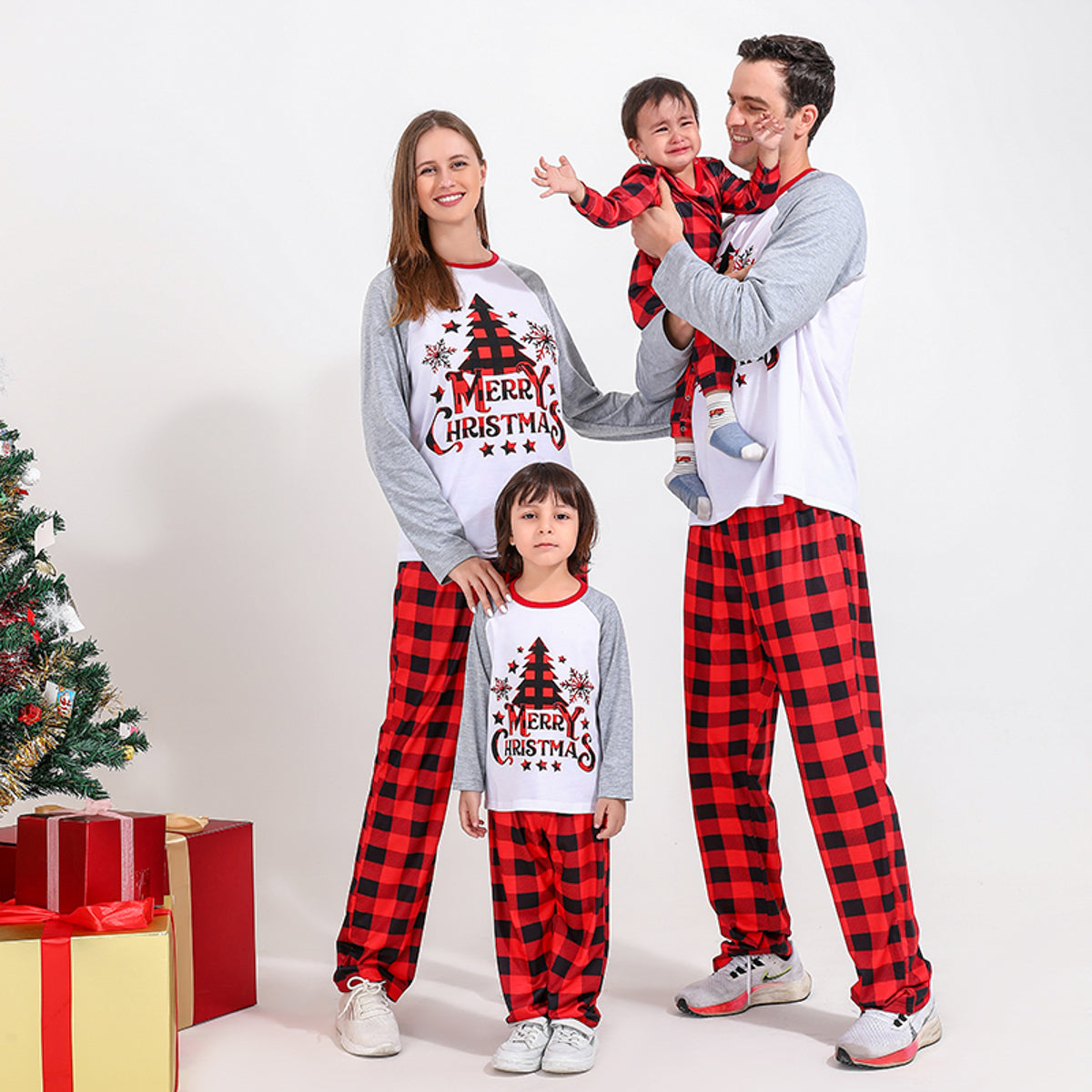“The Photo For The Holiday” Men MERRY CHRISTMAS Graphic Top and Plaid Pants Set
