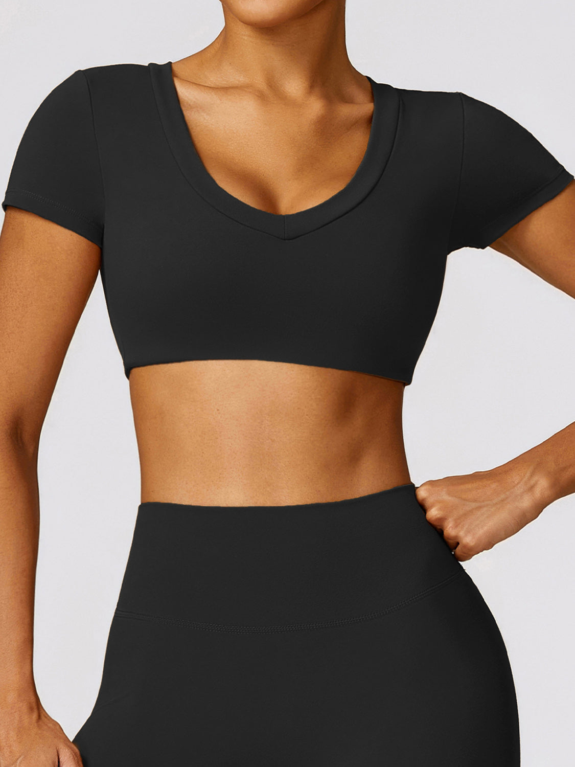 “The Fit Chic” Scoop Neck Short Sleeve Cropped Active T-Shirt