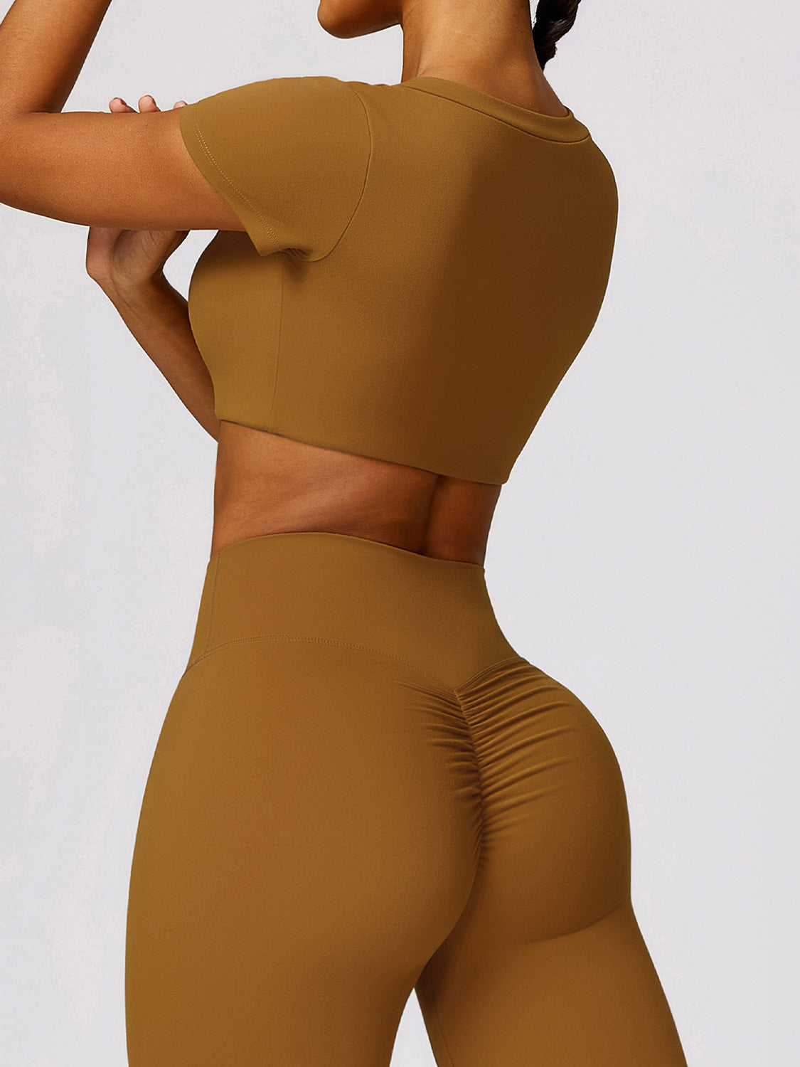 “The Fit Chic” Scoop Neck Short Sleeve Cropped Active T-Shirt