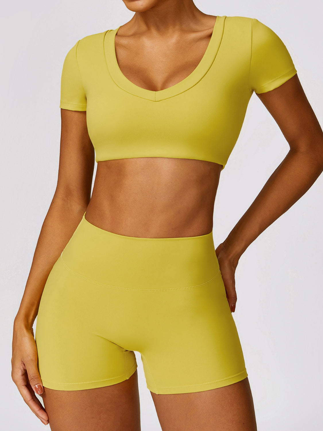 “The Fit Chic” Scoop Neck Short Sleeve Cropped Active T-Shirt