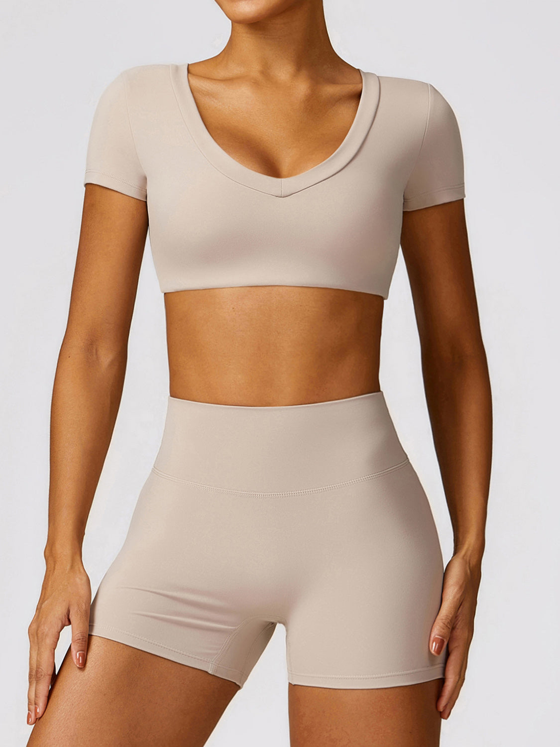 “The Fit Chic” Scoop Neck Short Sleeve Cropped Active T-Shirt