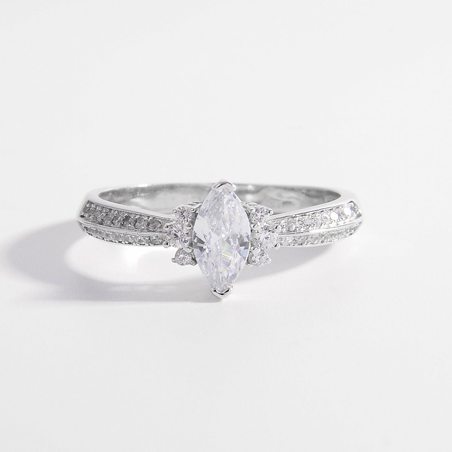 Brick Bling:925 Sterling Silver Inlaid Zircon Ring