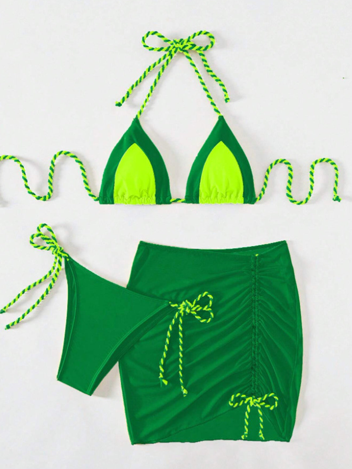 “The Souvenir” Contrast Tied Three-Piece Swim Set