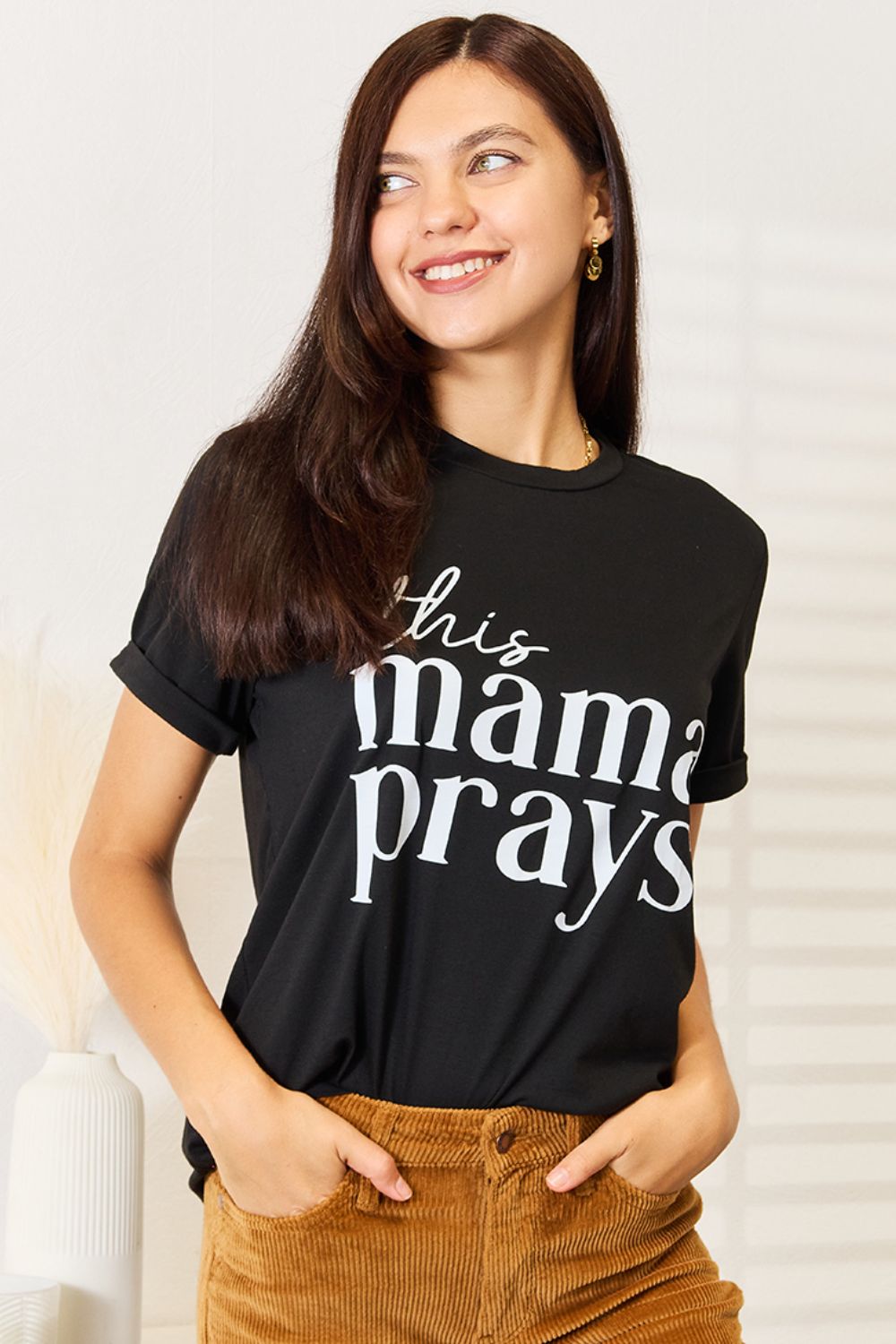 “The THIS MAMA PRAYS” Graphic T-Shirt