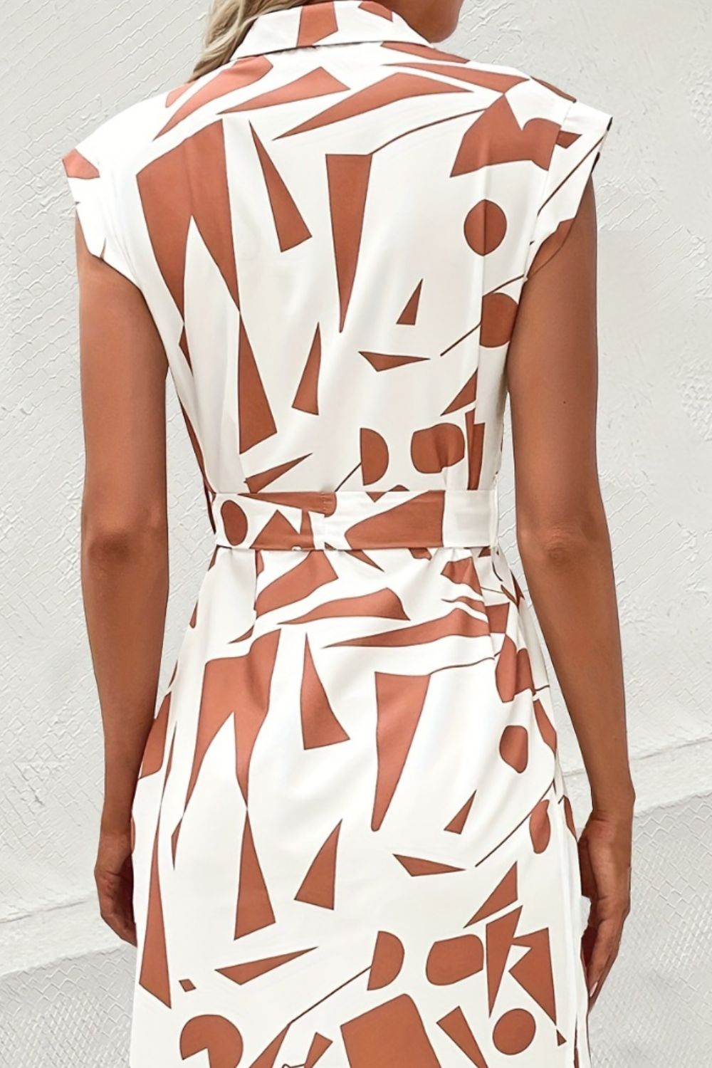 “The In Particular” Printed Cap Sleeve Tie Waist Dress