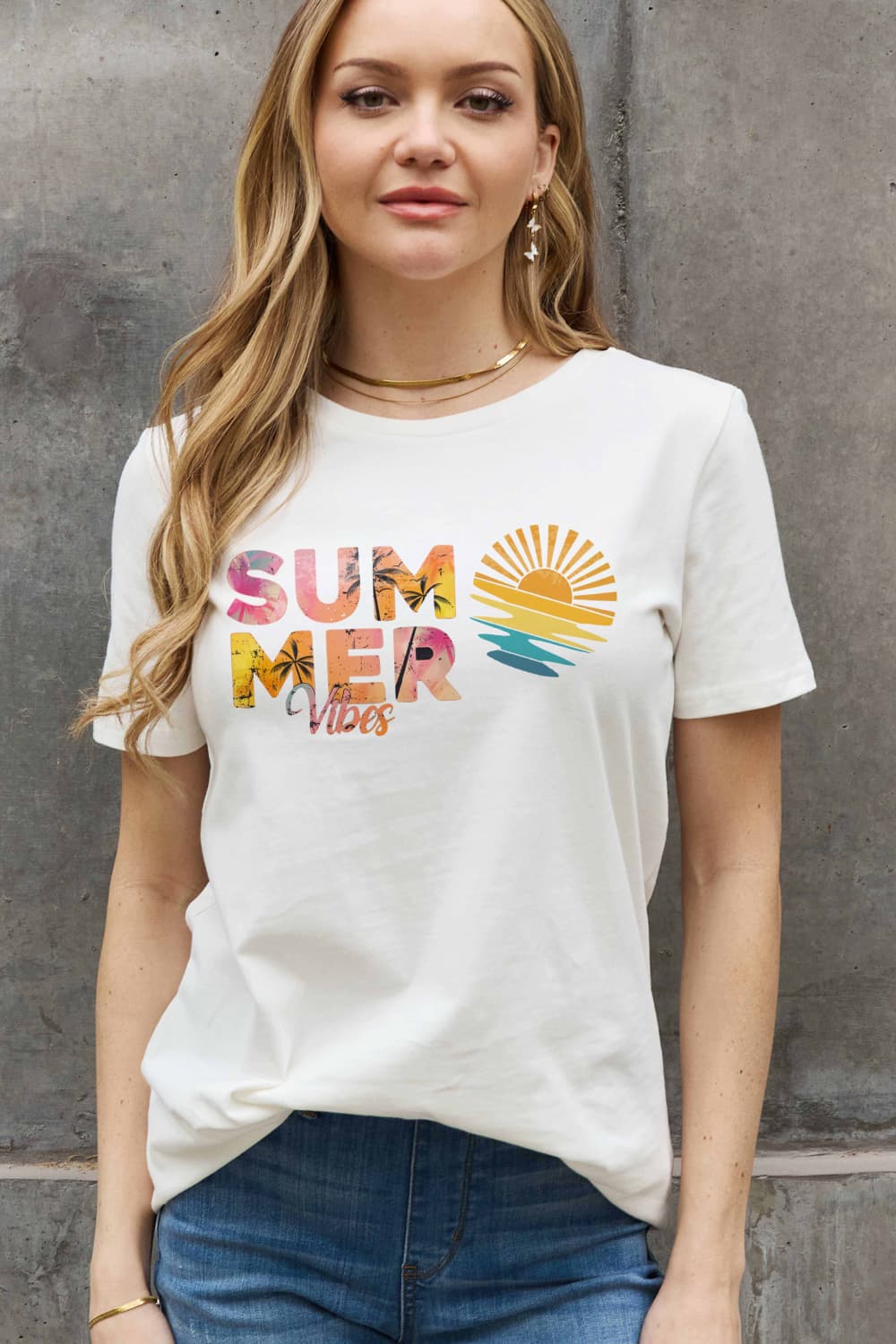 “The Summer Vibes” Full Size SUMMER VIBES Graphic Cotton Tee