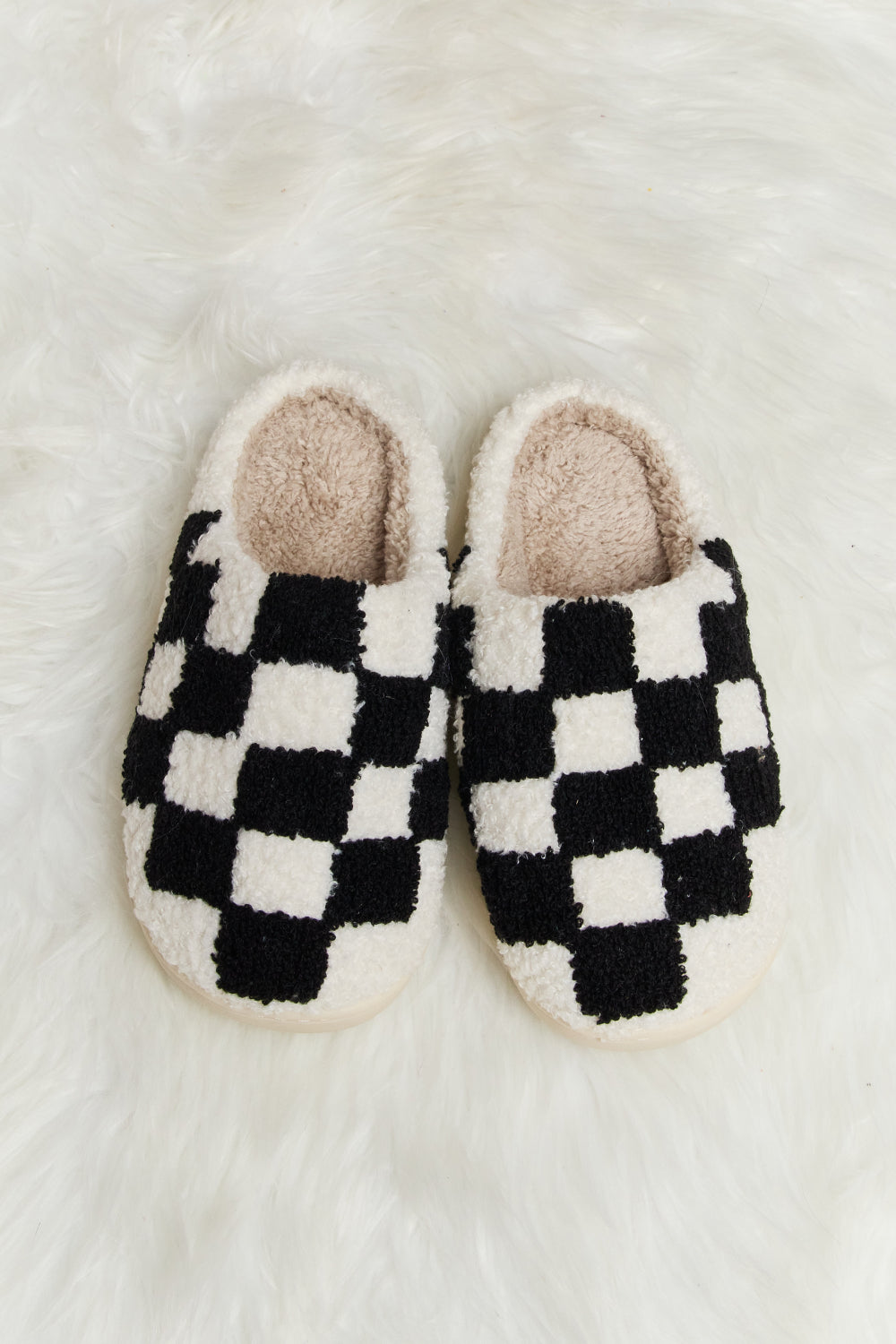 “The Checkered Foot” Print Plush Slide Slippers