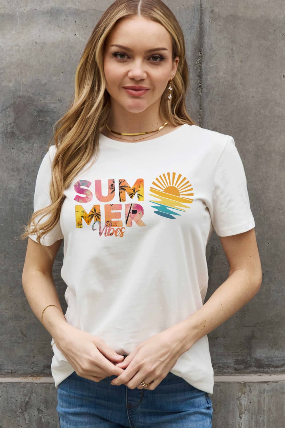 “The Summer Vibes” Full Size SUMMER VIBES Graphic Cotton Tee