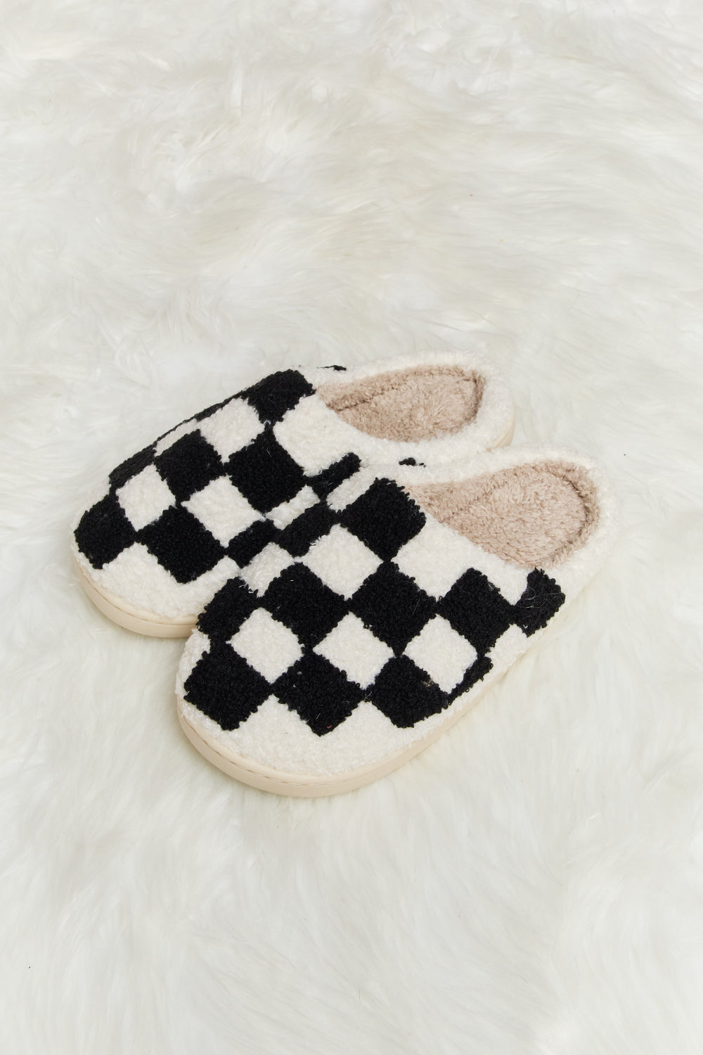 “The Checkered Foot” Print Plush Slide Slippers