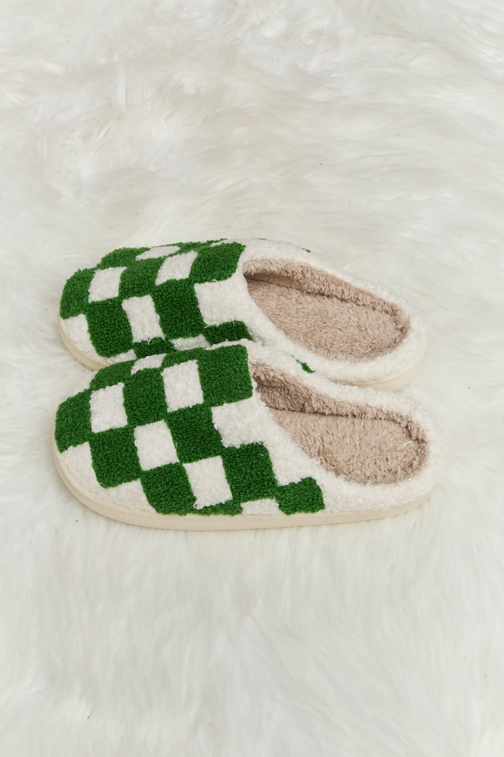 “The Checkered Foot” Print Plush Slide Slippers