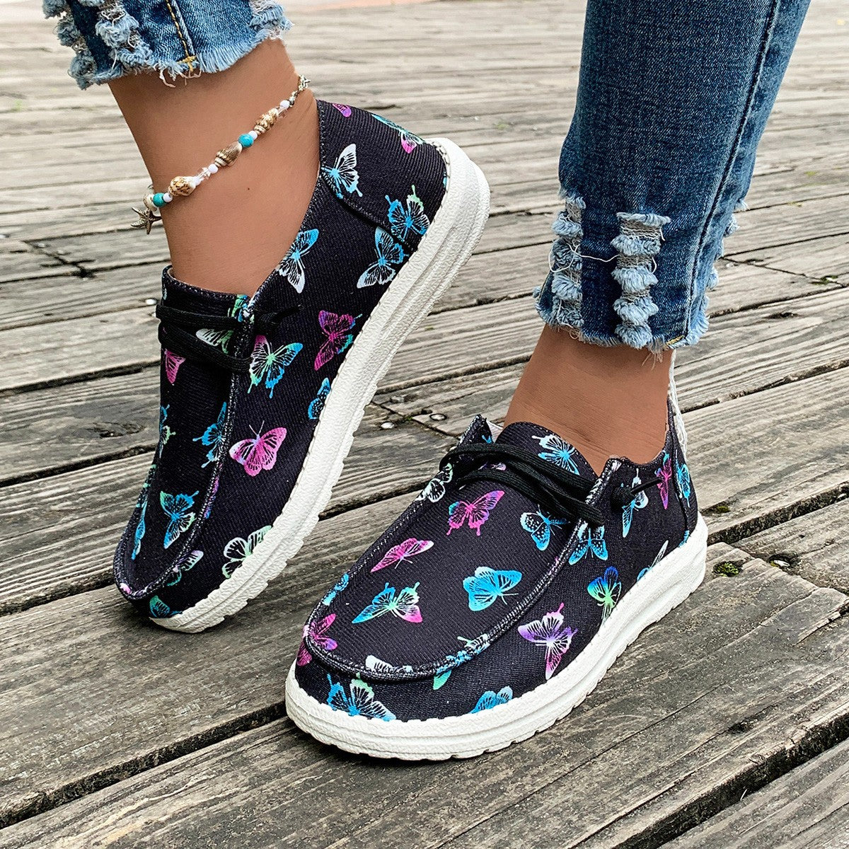 “The True Toes” Printed Round Toe Flat Sneakers