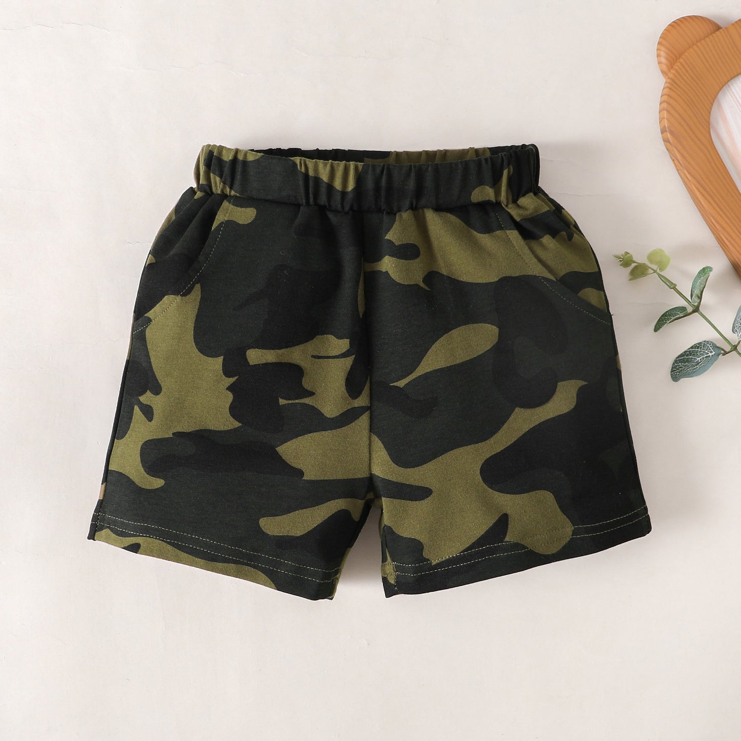 “Brickie Boys:MAMA'S BOY” Graphic T-Shirt and Camouflage Shorts Set