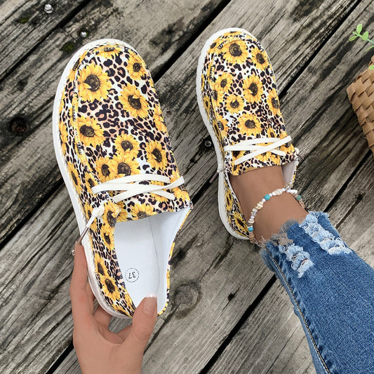 “The True Toes” Printed Round Toe Flat Sneakers