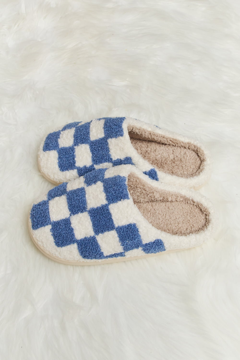 “The Checkered Foot” Print Plush Slide Slippers