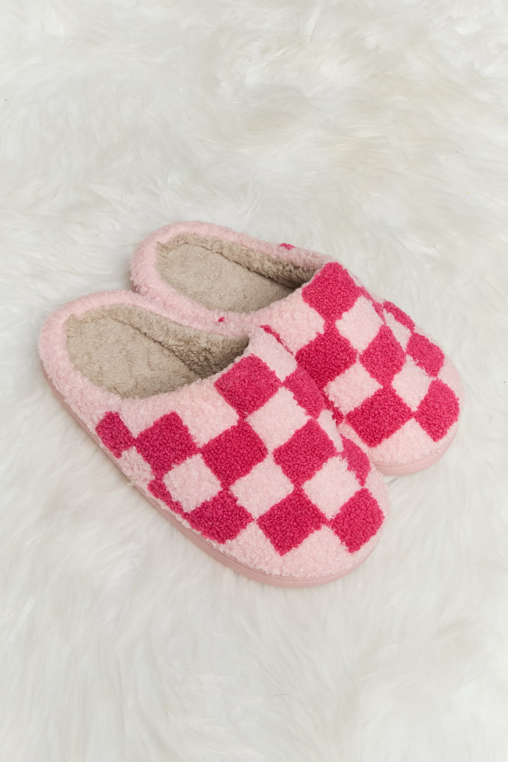 “The Checkered Foot” Print Plush Slide Slippers